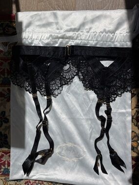 Bordelle Suspender